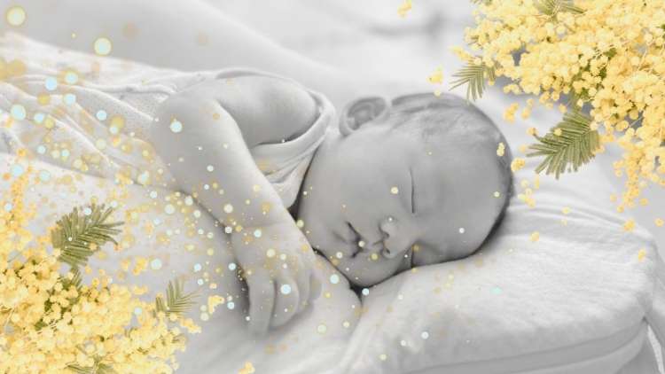 ユニースリープで横向きに眠る赤ちゃん 使用イメージ