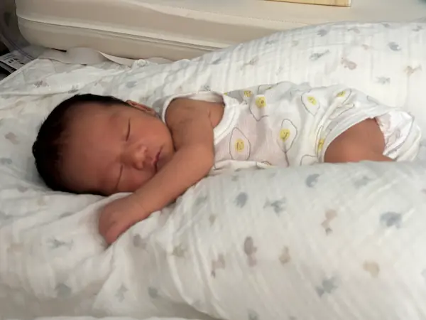 ユニースリープで眠る新生児