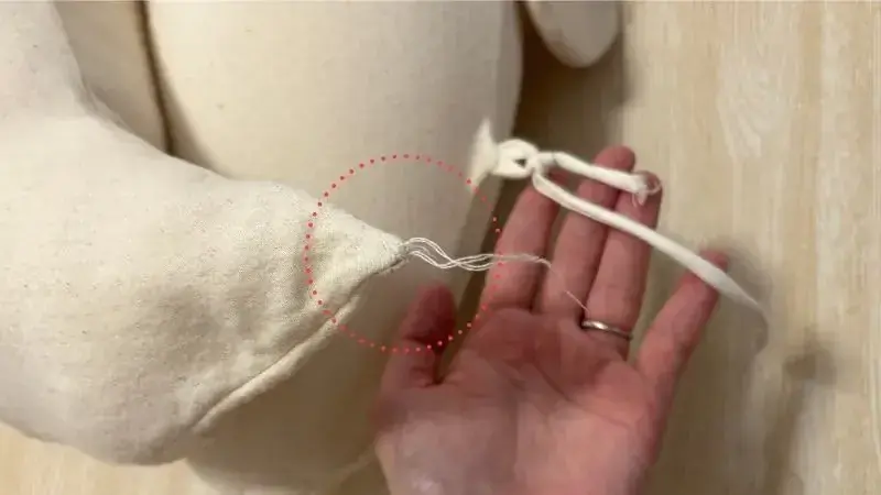 長期使用で傷んだユニースリープの固定紐